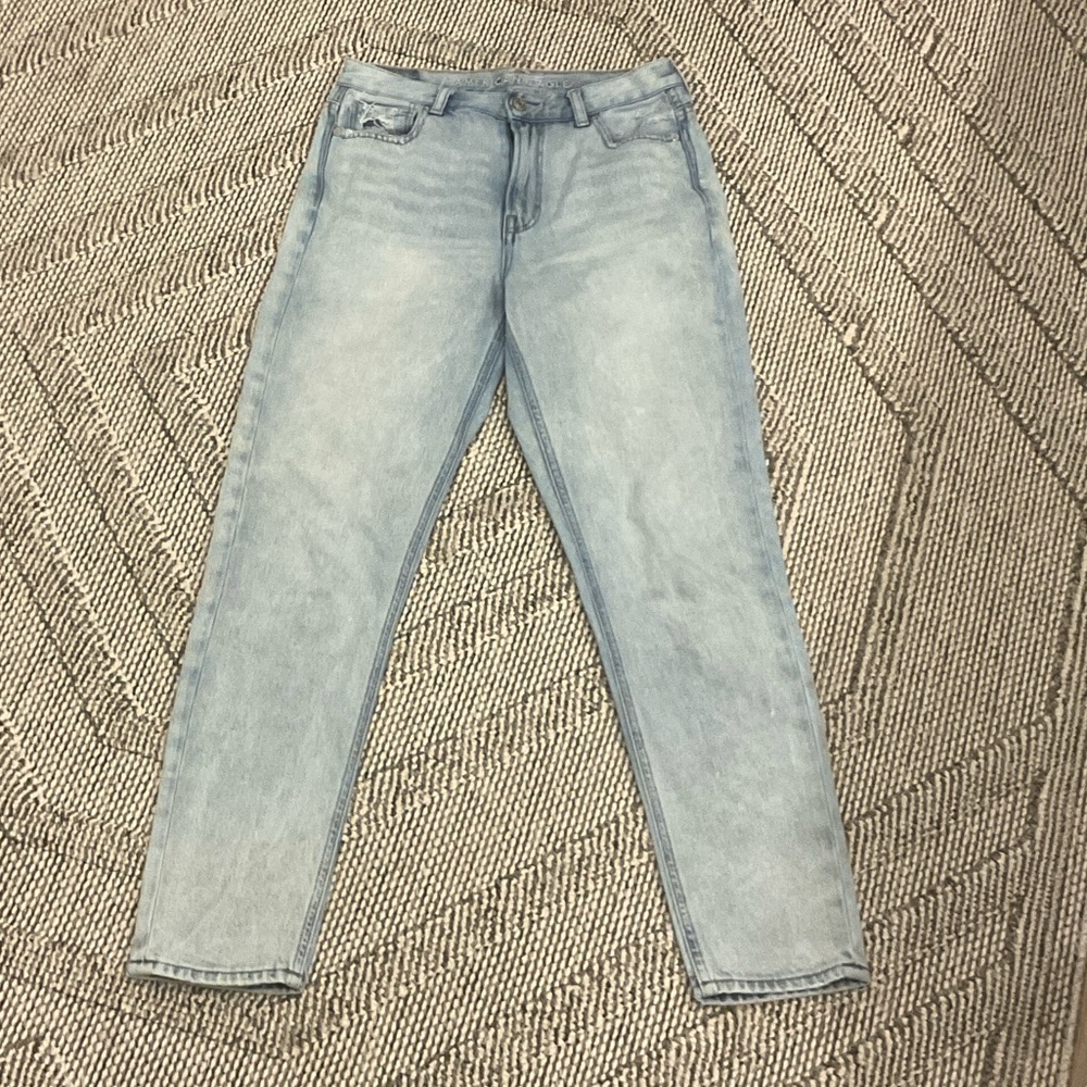 American Eagle Outfitters Light Wash Denim slouch slouchy jean size 4